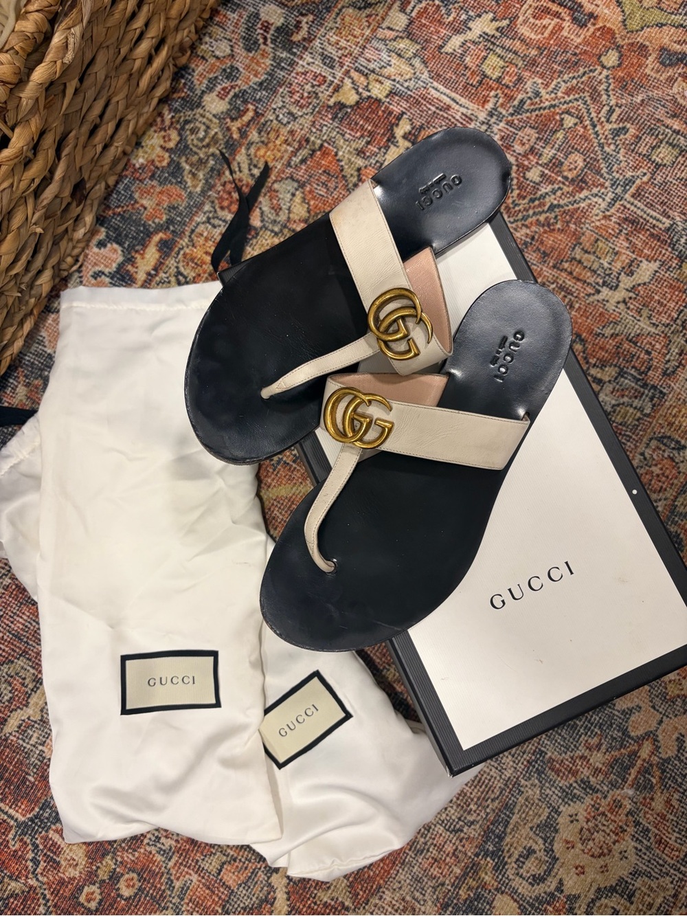 Gucci White Leather Thong Sandals Marmont GG